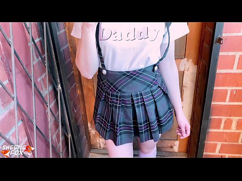 ❤️ Schoolgirl sûget har lul djip en neukt ynstee fan klassen. ️❌  Seks by ús fy.mass-pr.ru ❌️